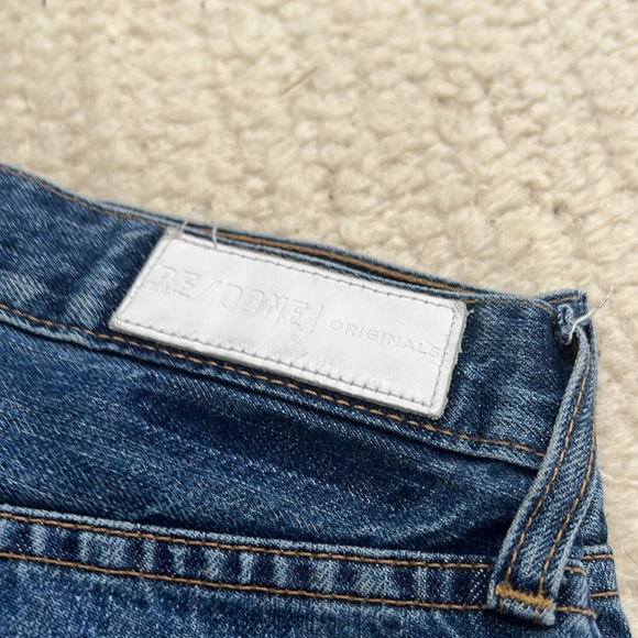 RE/DONE Originals High Rise Rigid Crop in Dark Wash jeans raw hem size 26 - Picture 3 of 7